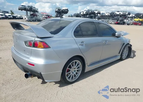 2015 Mitsubishi Lancer Evolution Gsr z USA, uszkodzony, nr VIN JA32W8FV0FU006891
